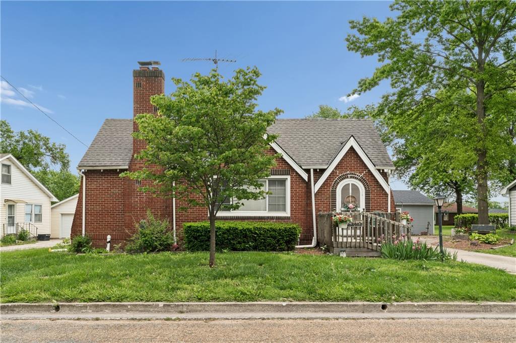 1015 S Saint Louis Street