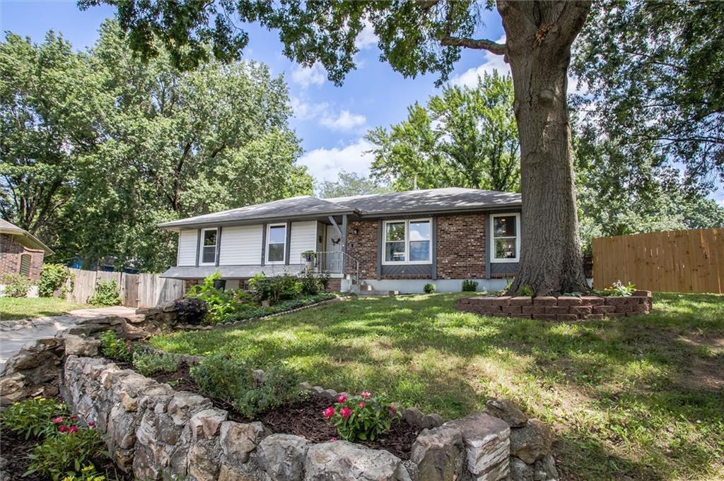 500 NW Brett Circle