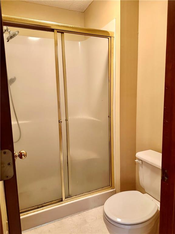 Country Club, Missouri 64505, United States, 3 Bedrooms Bedrooms, ,3 BathroomsBathrooms,Residential,Pending,187632