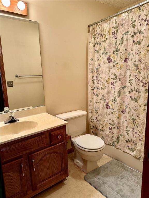 Country Club, Missouri 64505, United States, 3 Bedrooms Bedrooms, ,3 BathroomsBathrooms,Residential,Pending,187632