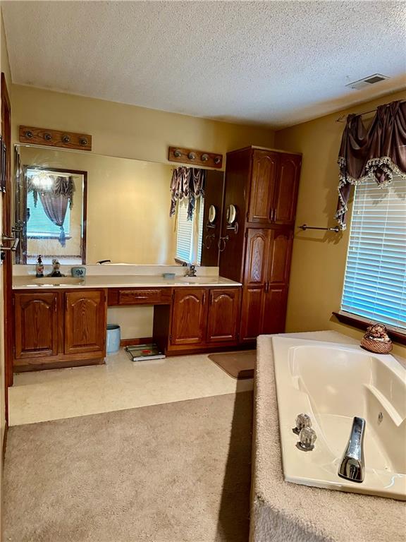 Country Club, Missouri 64505, United States, 3 Bedrooms Bedrooms, ,3 BathroomsBathrooms,Residential,Pending,187632