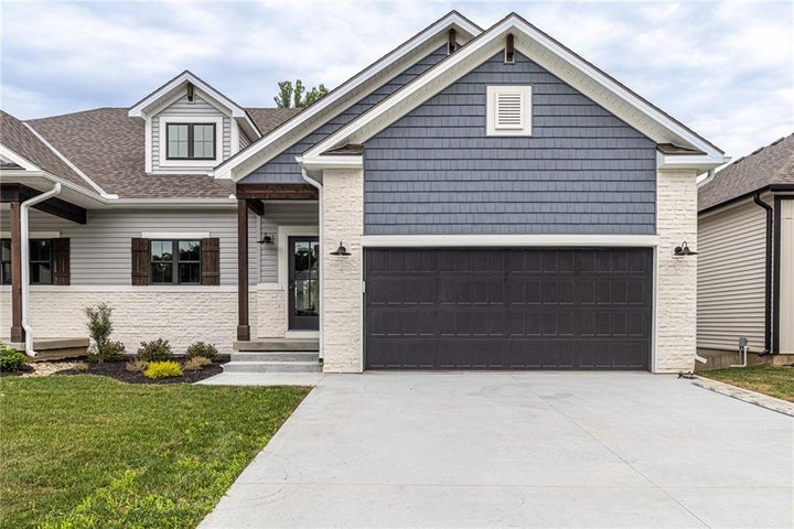 Photo 1 of 23 — 3109 Carlisle Court, St Joseph, MO 64506