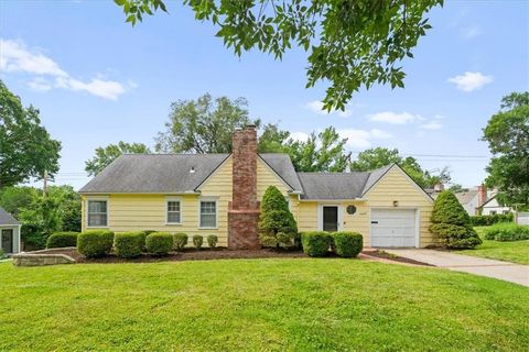Photo of 2609 W 50th Terrace, Westwood, KS 66205 (MLS # 2628405)