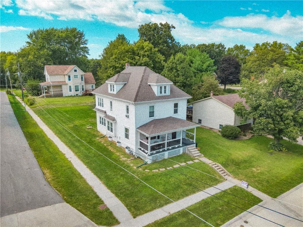 Photo 1 of 13 — 1302 N Mulberry Street, Maryville, MO 64468