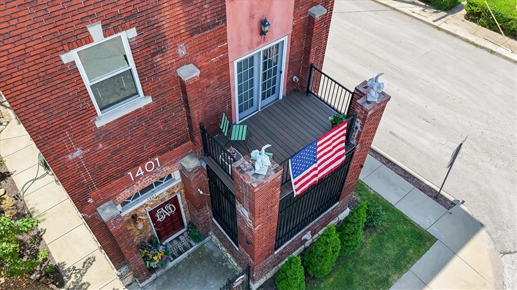 1401 E 11th Street