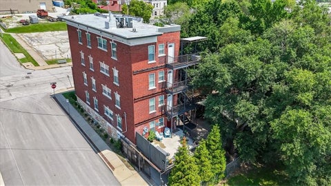 Photo of 1401 E 11th Street, Kansas City, MO 64106 (MLS # 2633740)