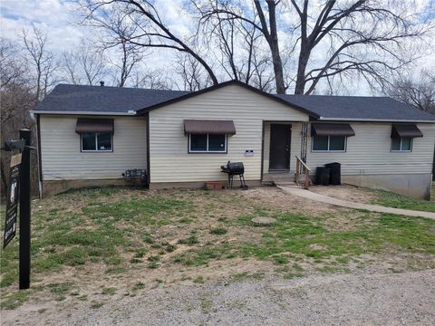 1709 N 51st Terrace Kansas City KS 66102