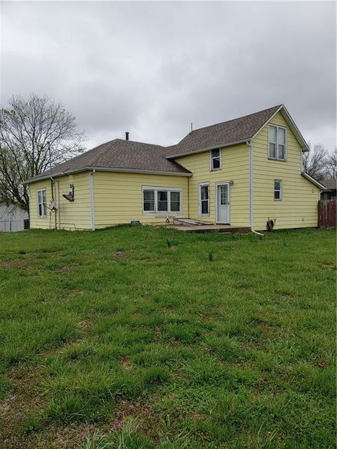 608 E Lake Street, McLouth, KS 66054 - MLS#: 2541611