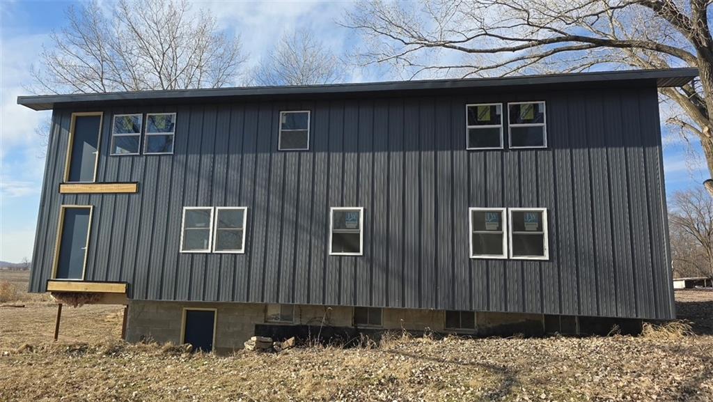 7050 NW Railroad Avenue