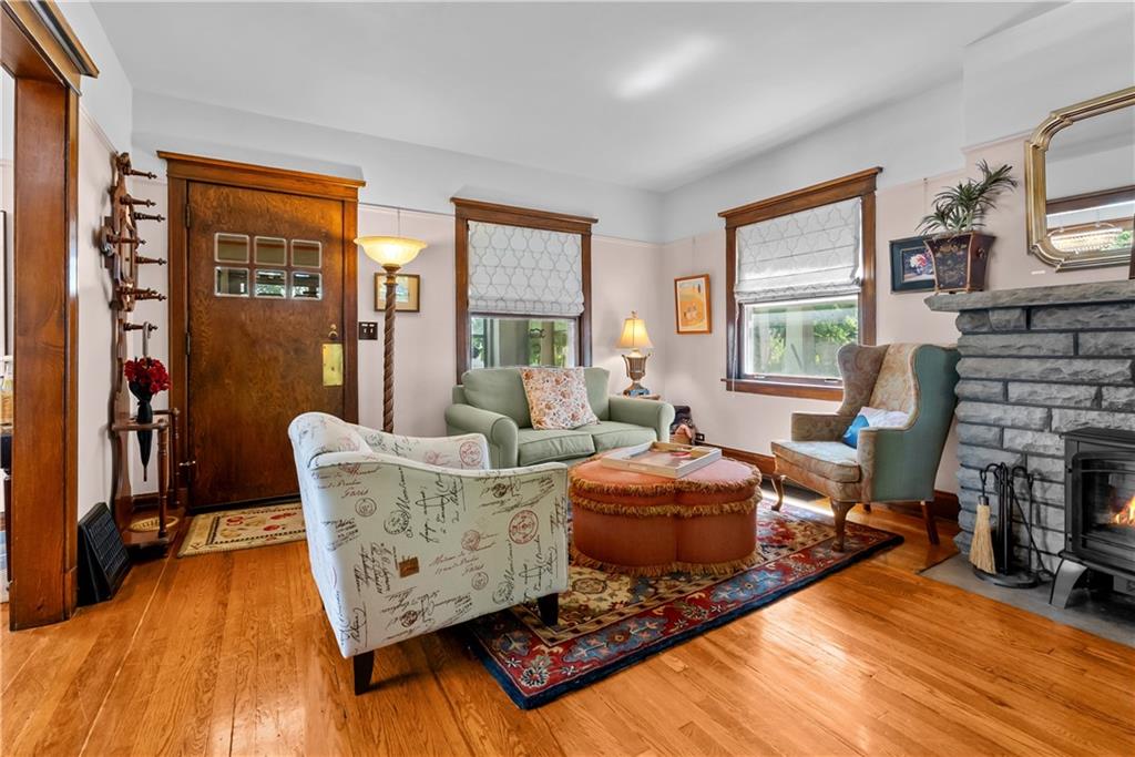 4218 Greenwood Place