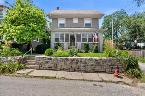 4218 Greenwood Place Kansas City MO 64111