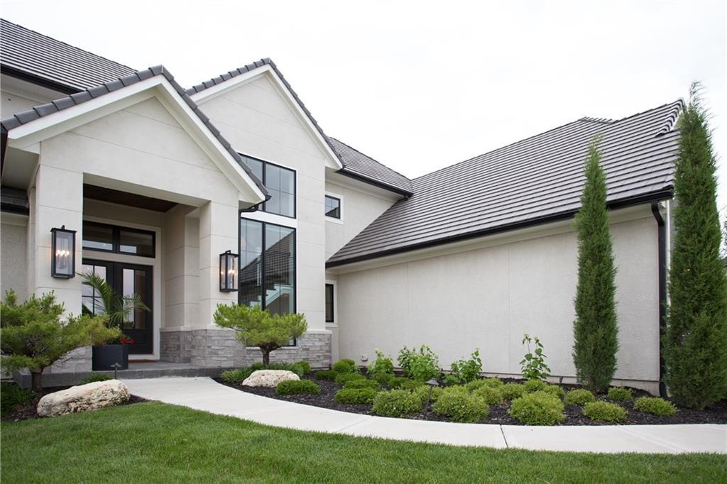 10702 W 142 Terrace