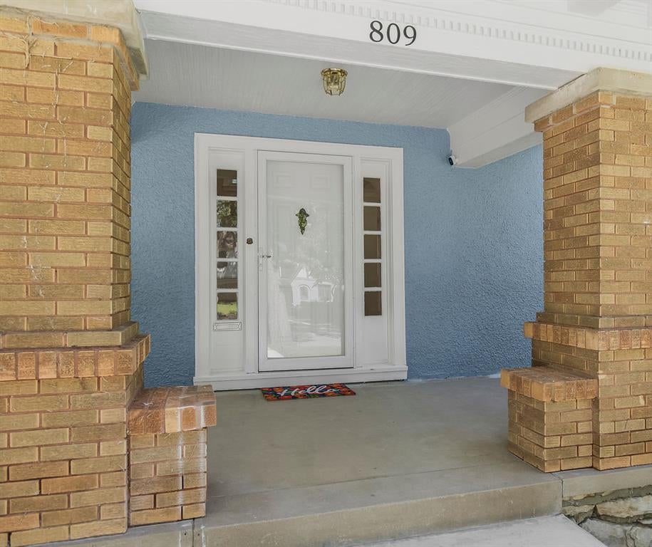 809 W Gregory Boulevard