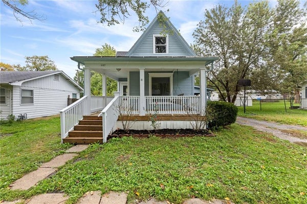 1027 N MULBERRY ST, OTTAWA, KS 66067 - Image 011e4ebcd3802a900d88ef16e5a48314/3839579501