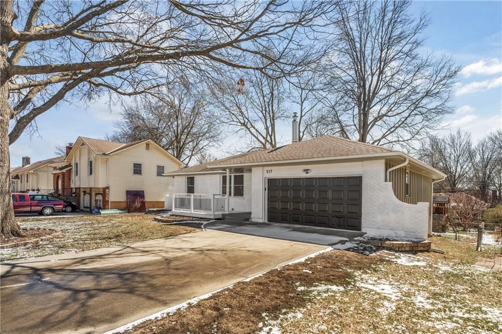 Photo of 517 Stacey Drive, Belton, MO 64012 (MLS # 2607788)