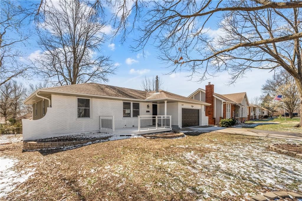 Photo of 517 Stacey Drive, Belton, MO 64012 (MLS # 2607788)