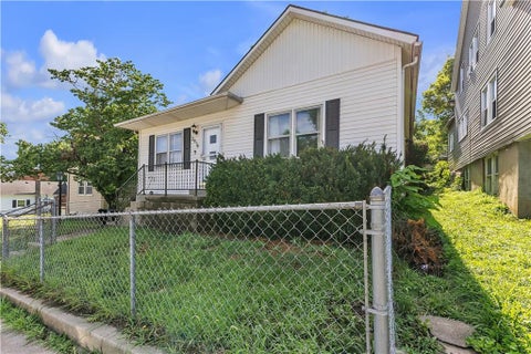 Photo of 2918 N 9th Street, St Joseph, MO 64505 (MLS # 2630201)