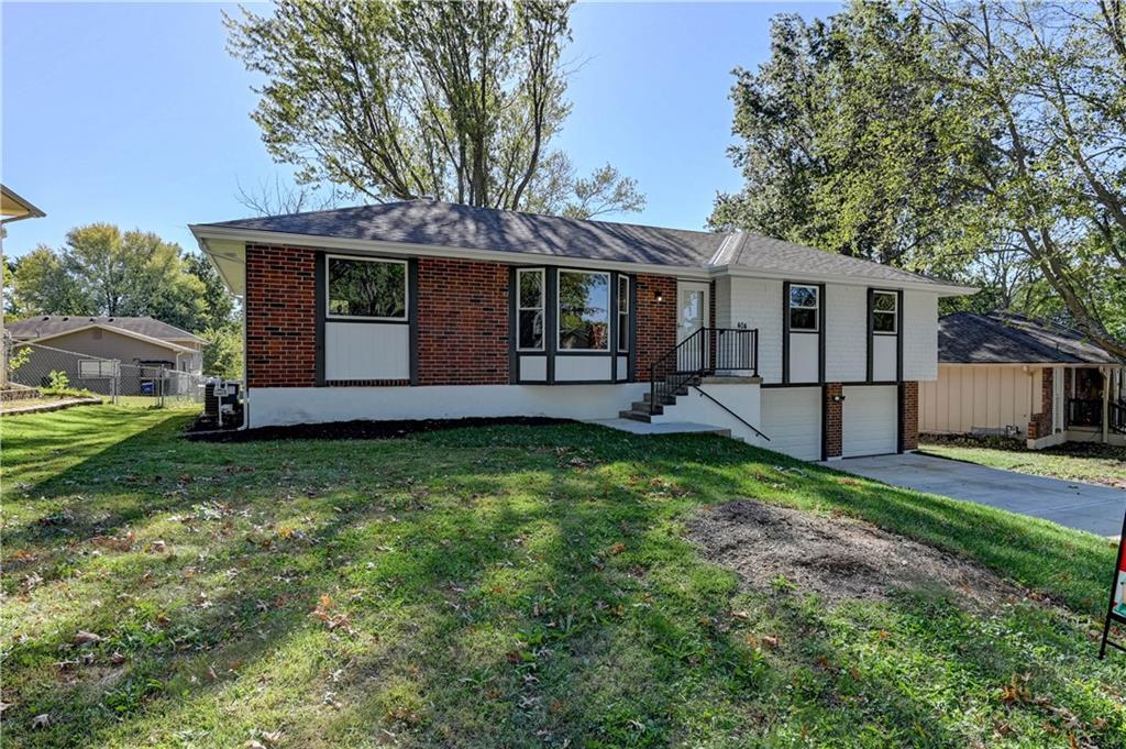 404 NE Lee Drive