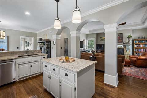 Tiny photo for 337 Cates Court, Liberty, MO 64068 (MLS # 2633530)
