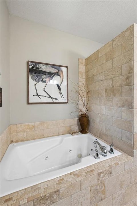 Tiny photo for 337 Cates Court, Liberty, MO 64068 (MLS # 2633530)