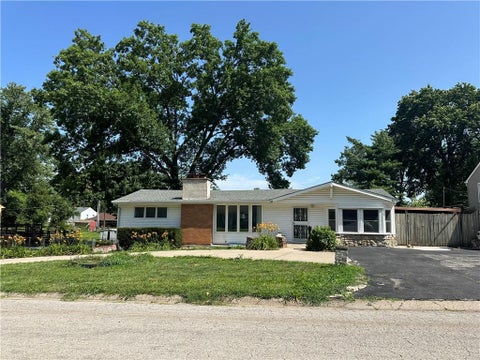 Photo of 10520 E 28TH Terrace S, Independence, MO 64052 (MLS # 2628673)