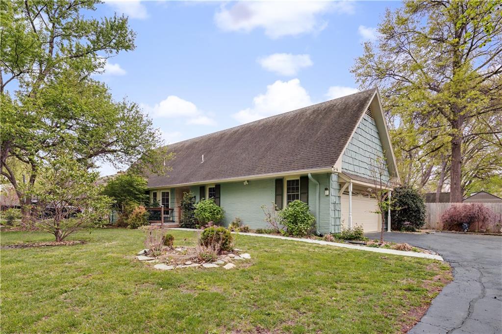 401 W 114 Terrace