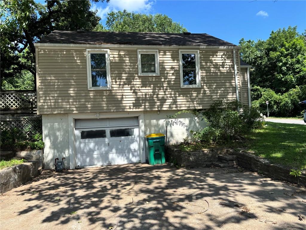 143 Grove Avenue