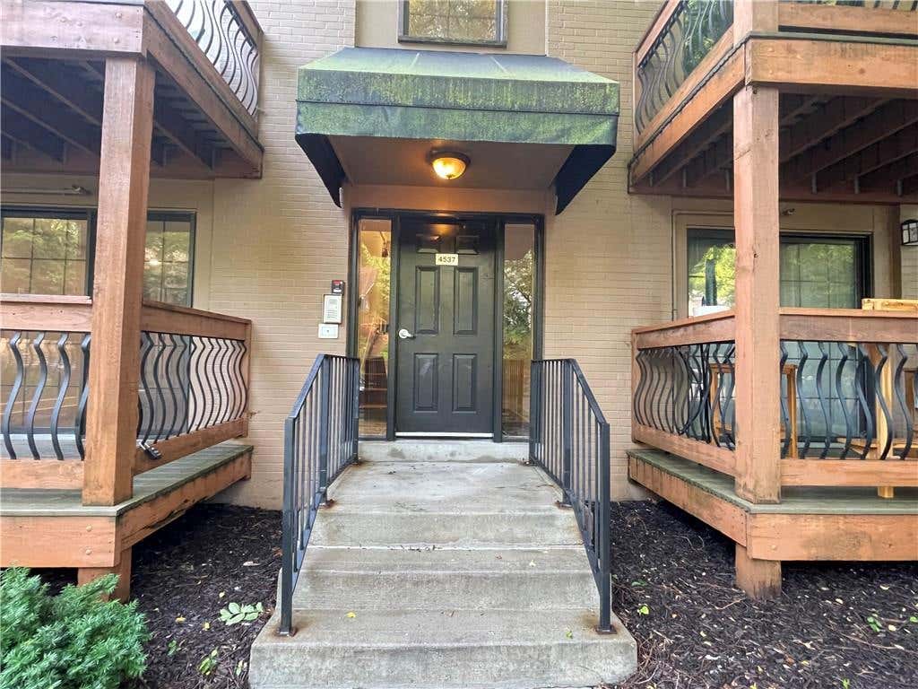 Photo of 4537 Holly Street #Apt 2, Kansas City, MO 64111 (MLS # 2624022)