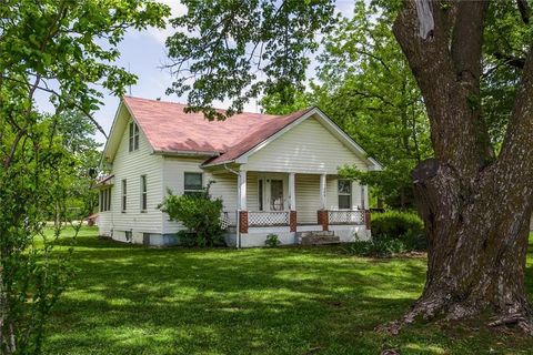 Photo of 1405 US-59 Highway, Princeton, KS 66078 (MLS # 2616761)