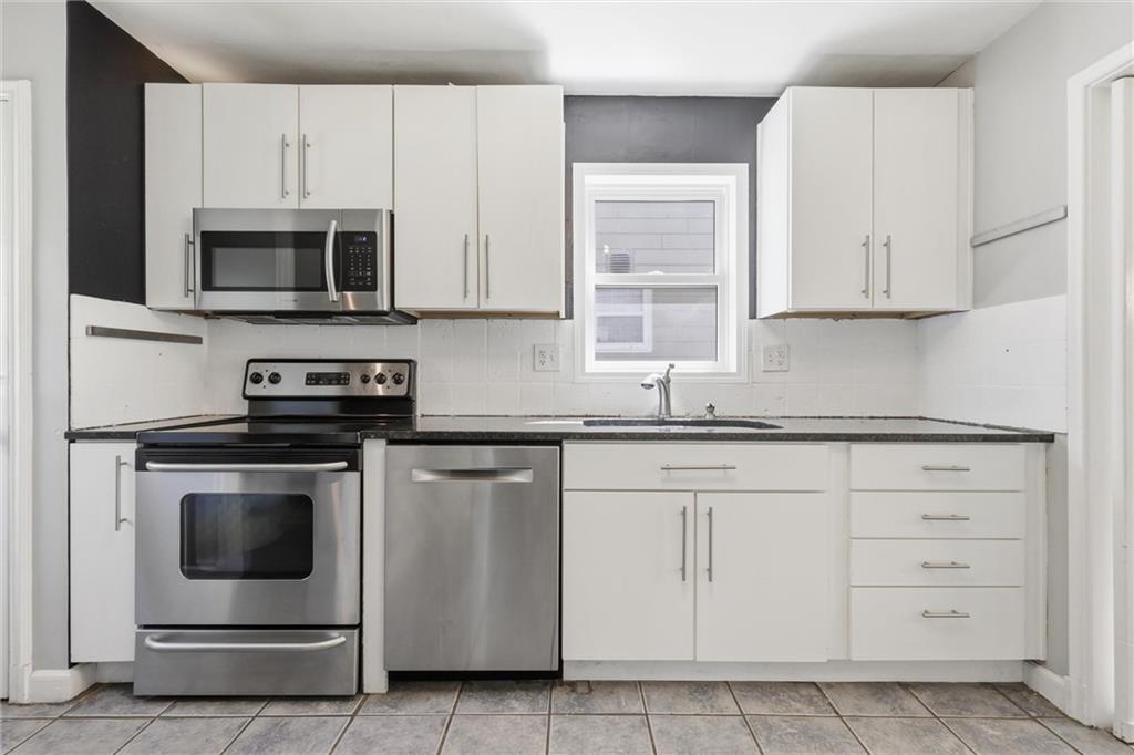 1124 W 77TH Street