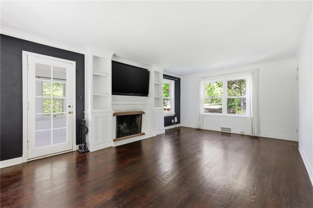 1124 W 77TH Street