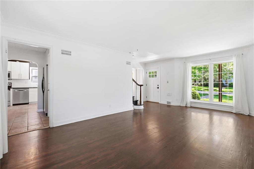 1124 W 77TH Street