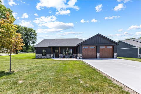 Photo of 1301 W 4th Street, Cameron, MO 64429 (MLS # 2637796)