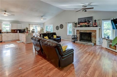 14587 166th Street Bonner Springs KS 66012