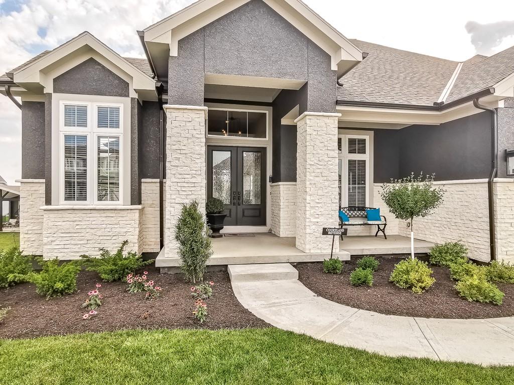 5807 N Lucerne Avenue