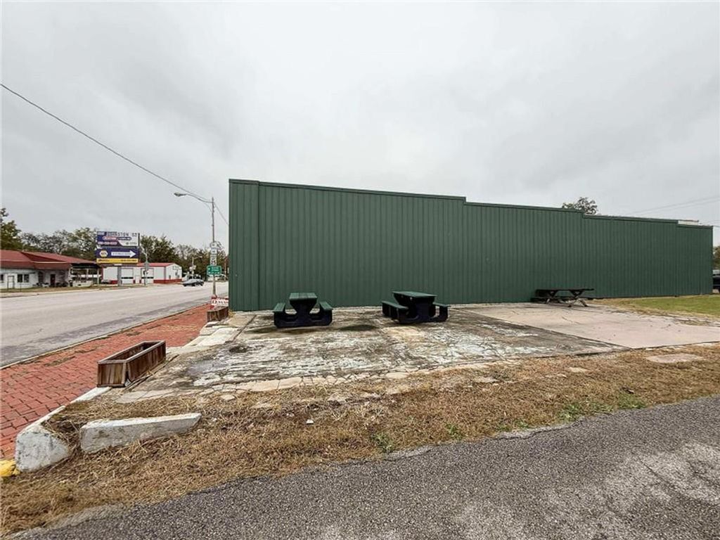 Photo of 312 Maple Street, Chetopa, KS 67336 (MLS # 2596889)