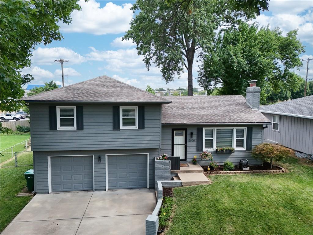 9104 W 69th Street