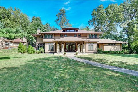 200 W 52nd Street Kansas City MO 64112