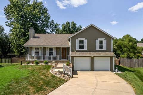 Photo of 6144 W 157th Terrace, Overland Park, KS 66223 (MLS # 2637705)