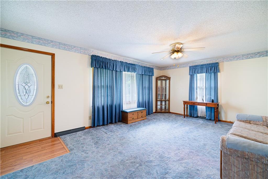 St Joseph, Missouri 64506, United States, 3 Bedrooms Bedrooms, ,2 BathroomsBathrooms,Residential,Pending,136951
