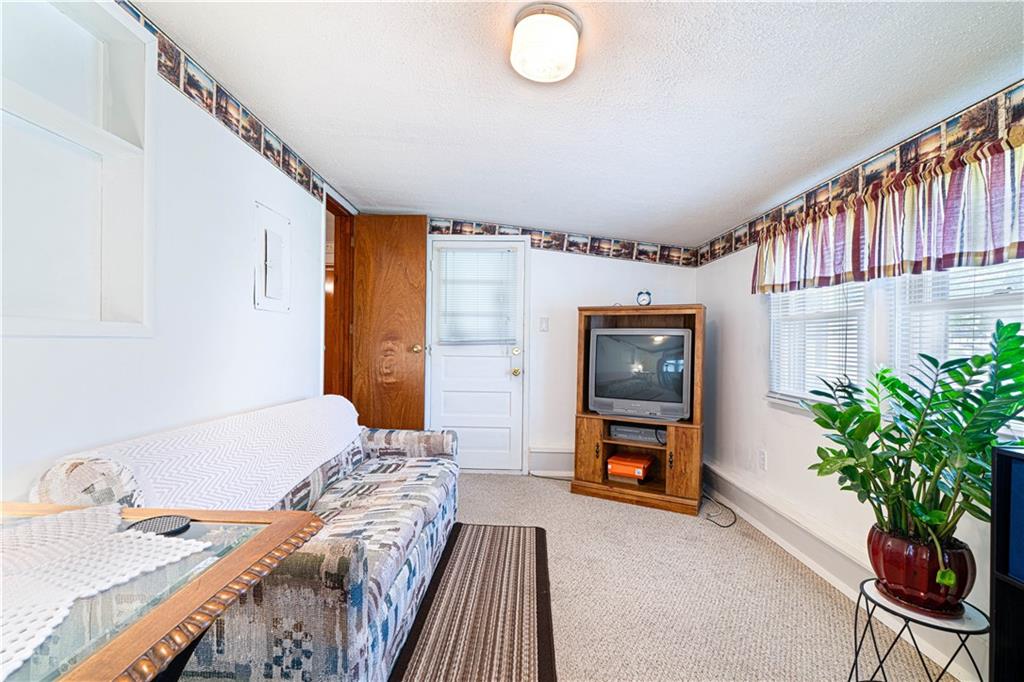 St Joseph, Missouri 64506, United States, 3 Bedrooms Bedrooms, ,2 BathroomsBathrooms,Residential,Pending,136951