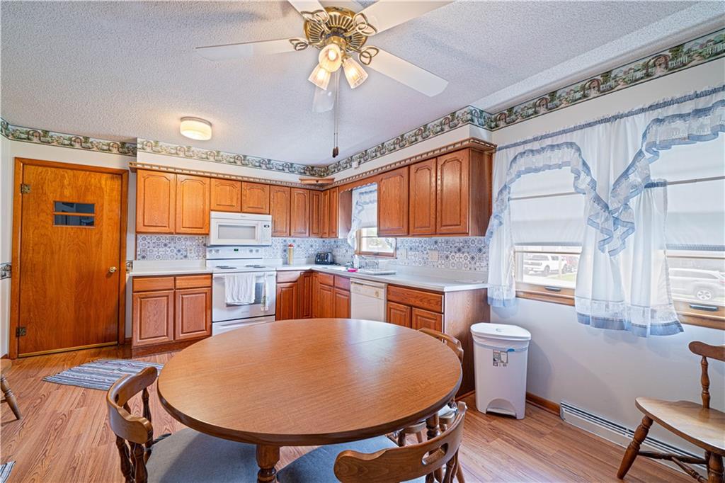 St Joseph, Missouri 64506, United States, 3 Bedrooms Bedrooms, ,2 BathroomsBathrooms,Residential,Pending,136951