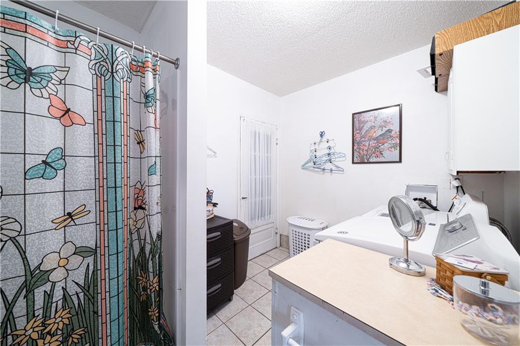St Joseph, Missouri 64506, United States, 3 Bedrooms Bedrooms, ,2 BathroomsBathrooms,Residential,Pending,136951