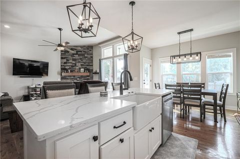 Photo of 21831 W 177th Terrace, Olathe, KS 66062 (MLS # 2581940)