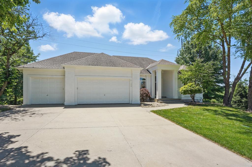 165 NE Hidden Ridge Lane