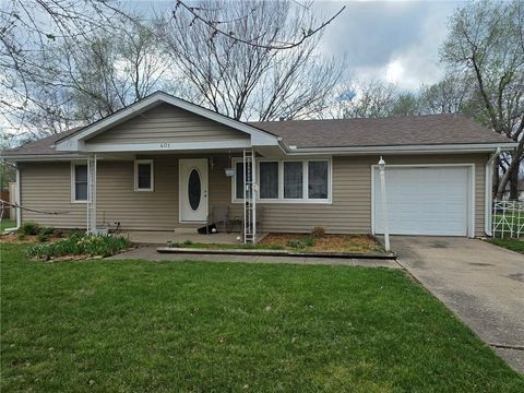 Photo of 401 S Madison Street, Spring Hill, KS 66083 (MLS # 2610641)
