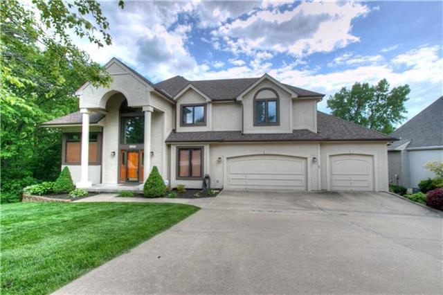 Photo 1 of 25 — 2221 NE 76th Street, Gladstone, MO 64118