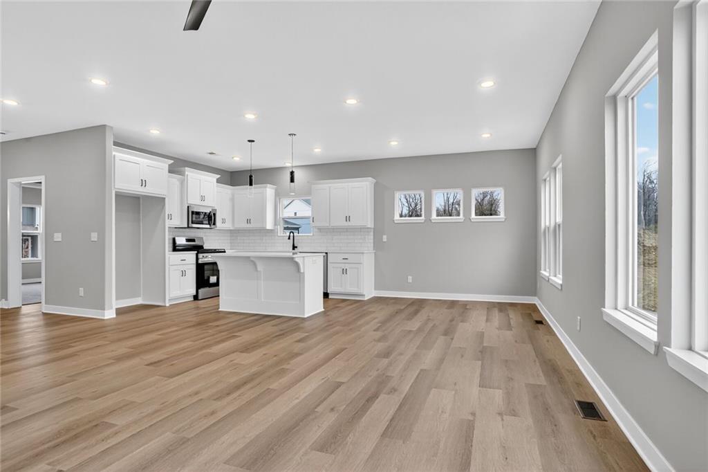 16232 Giorgia Street