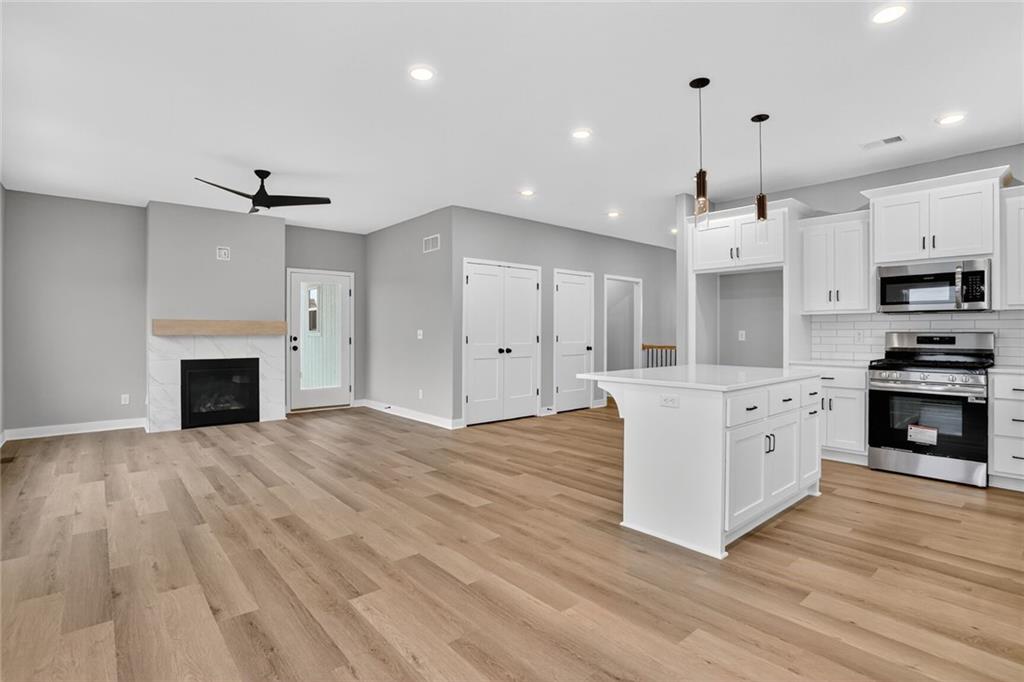 16232 Giorgia Street