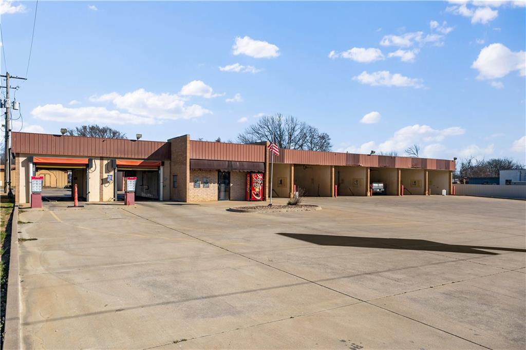 1720 W Main Street Street